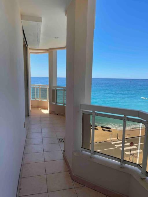 Appartement Bord De Mer Avec Garage Menton Exterior photo